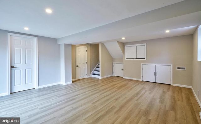 42 RUSSELL RD, Willow Grove, PA 19090