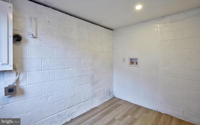 42 RUSSELL RD, Willow Grove, PA 19090