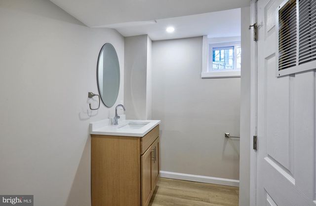 42 RUSSELL RD, Willow Grove, PA 19090