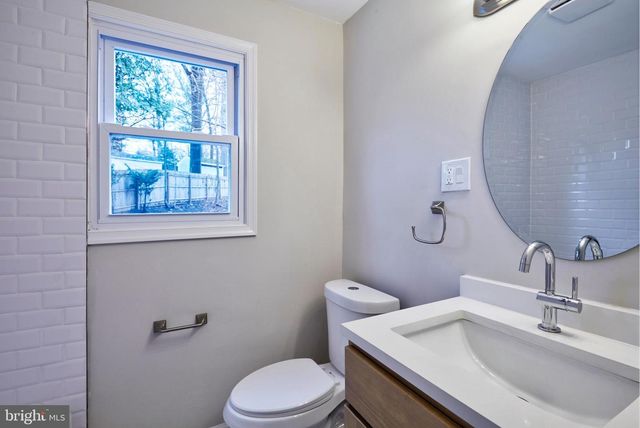 42 RUSSELL RD, Willow Grove, PA 19090