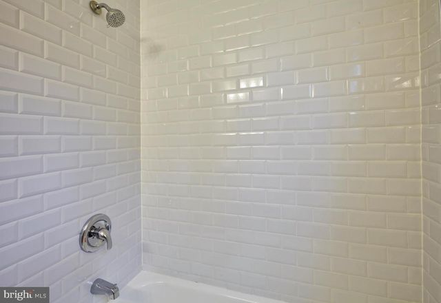 42 RUSSELL RD, Willow Grove, PA 19090