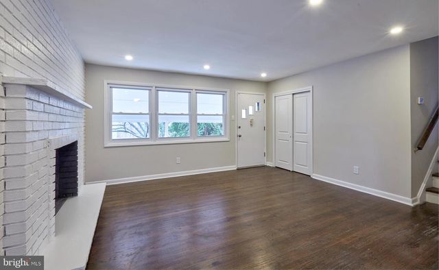 42 RUSSELL RD, Willow Grove, PA 19090