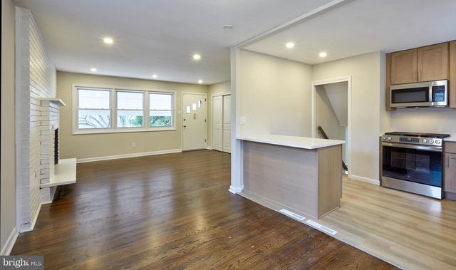 42 RUSSELL RD, Willow Grove, PA 19090