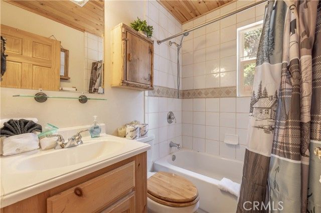 43132 Moonridge Road, Big Bear Lake, CA 92315