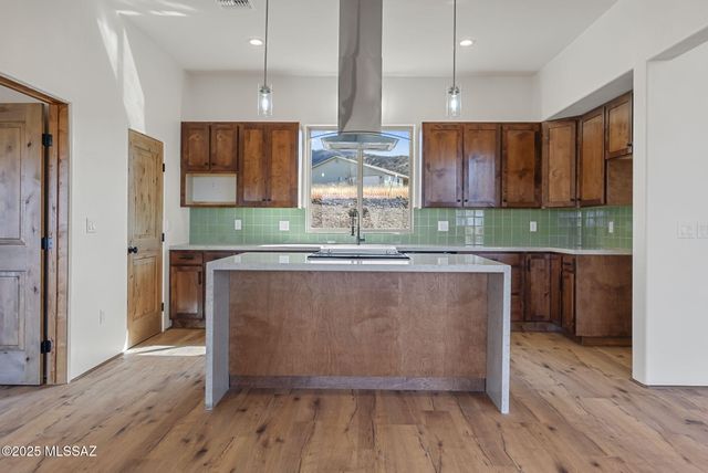 109 Red Mountain Court, Patagonia, AZ 85624