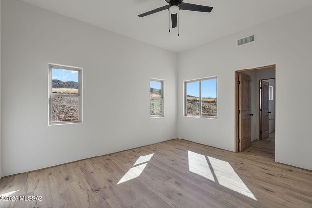 109 Red Mountain Court, Patagonia, AZ 85624