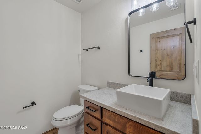 109 Red Mountain Court, Patagonia, AZ 85624