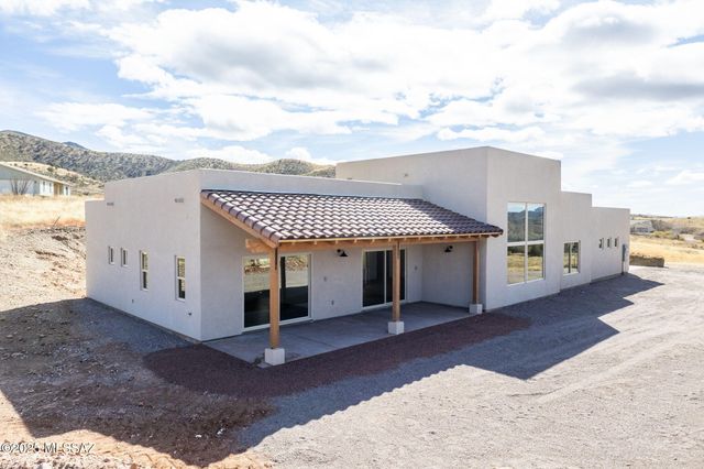 109 Red Mountain Court, Patagonia, AZ 85624