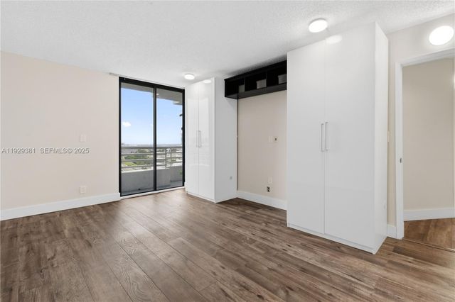 3300 NE 192nd Street LP06, Aventura, FL 33180