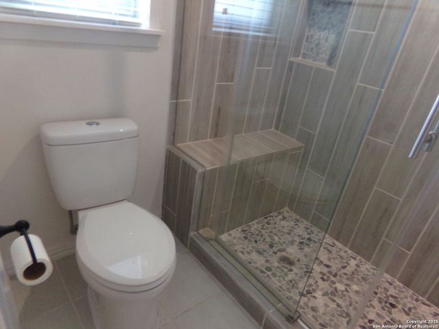 615 Amistad Blvd, Universal City, TX 78148