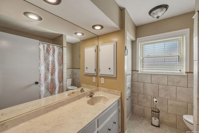 615 Amistad Blvd, Universal City, TX 78148