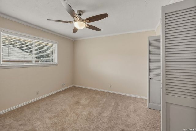 615 Amistad Blvd, Universal City, TX 78148