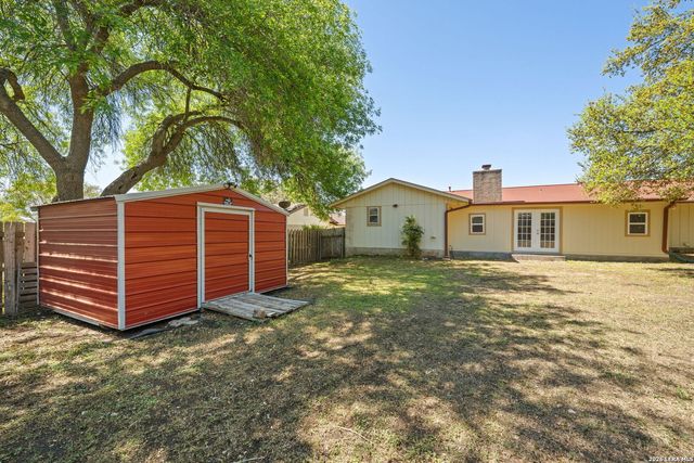 615 Amistad Blvd, Universal City, TX 78148