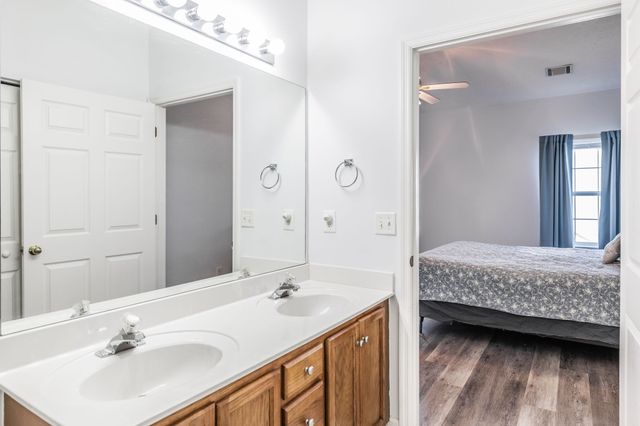 221 Wyndom Ct, Goodlettsville, TN 37072