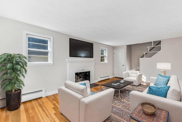 191 Glenellen Rd, Boston, MA 02132