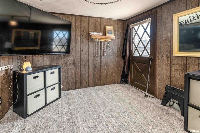 2305 WEAVER Road, Herrin, IL 62948