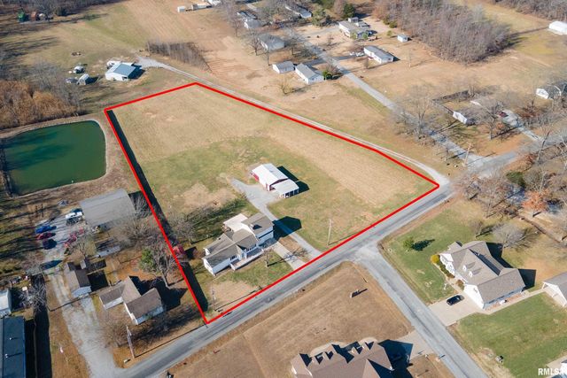 2305 WEAVER Road, Herrin, IL 62948