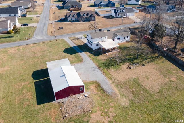 2305 WEAVER Road, Herrin, IL 62948