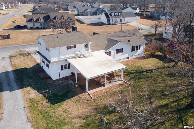 2305 WEAVER Road, Herrin, IL 62948