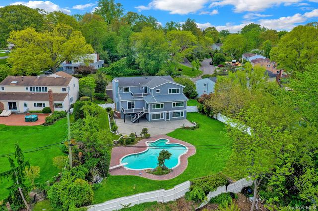 52 Woodland Road, Roslyn, NY 11576