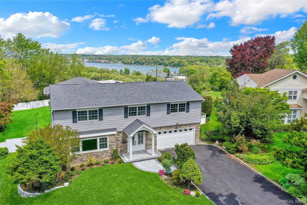 52 Woodland Road, Roslyn, NY 11576