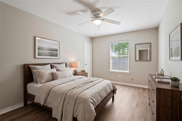 4131 Country Club Drive, Dickinson, TX 77539