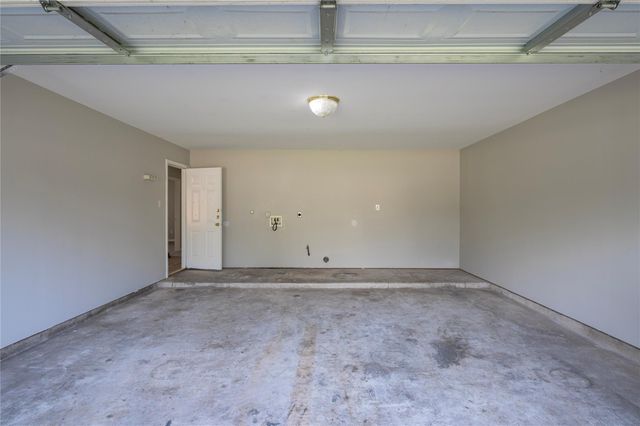 4131 Country Club Drive, Dickinson, TX 77539