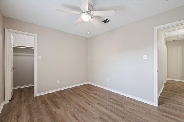 4131 Country Club Drive, Dickinson, TX 77539