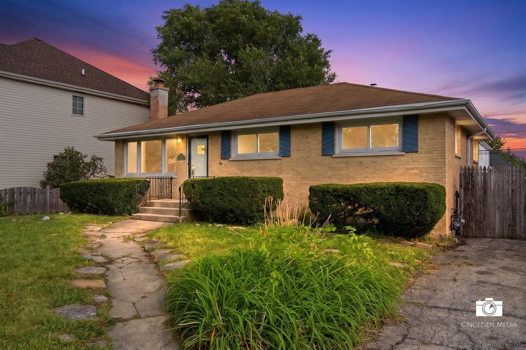 599 N Willow Road, Elmhurst, IL 60126 — photo 3