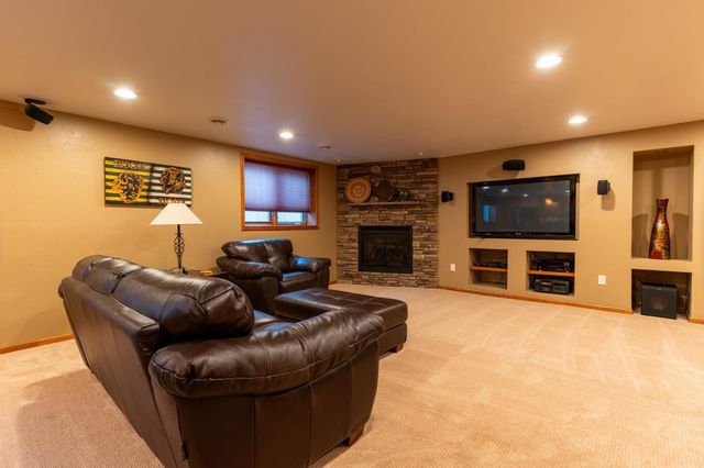 1913 Pentland Street, West Fargo, ND 58078