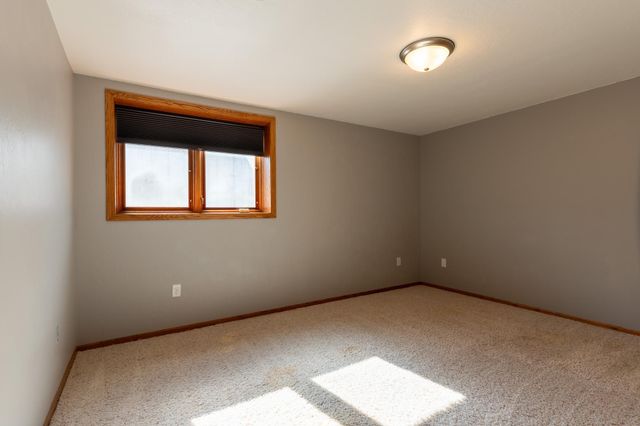 1913 Pentland Street, West Fargo, ND 58078