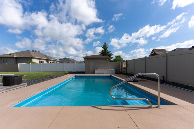1913 Pentland Street, West Fargo, ND 58078
