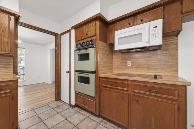 13335 Trompilla Lane, Houston, TX 77083