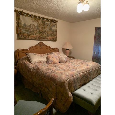 1809 W 19th Street, Plainview, TX 79072