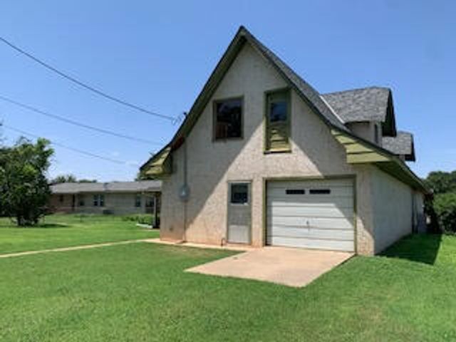 1809 W 19th Street, Plainview, TX 79072