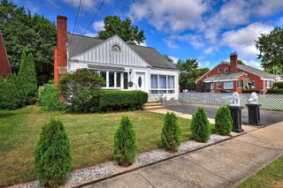 78 Long Meadow Avenue, Hamden, CT 06514