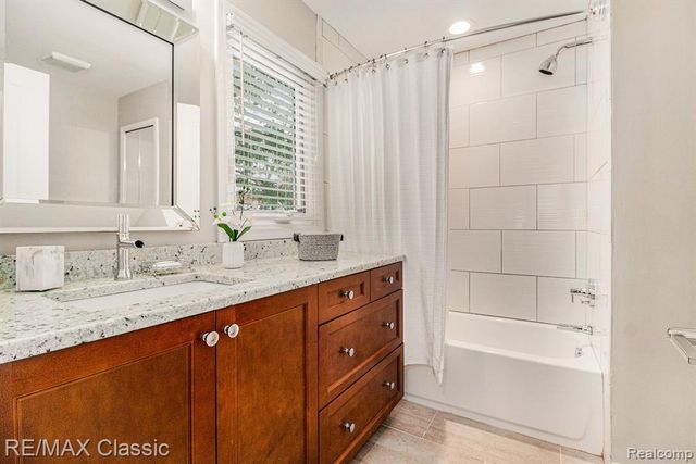 642 East Street 6, Northville, MI 48167