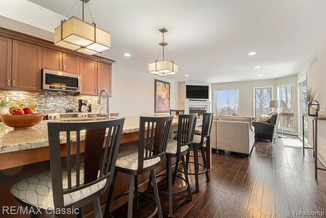 642 East Street 6, Northville, MI 48167