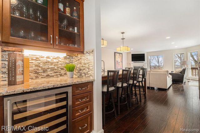 642 East Street 6, Northville, MI 48167