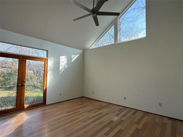 1607 S Elm ST, Georgetown, TX 78626