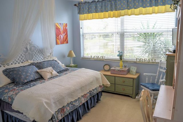 5113 FAR OAK CIRCLE, Sarasota, FL 34238