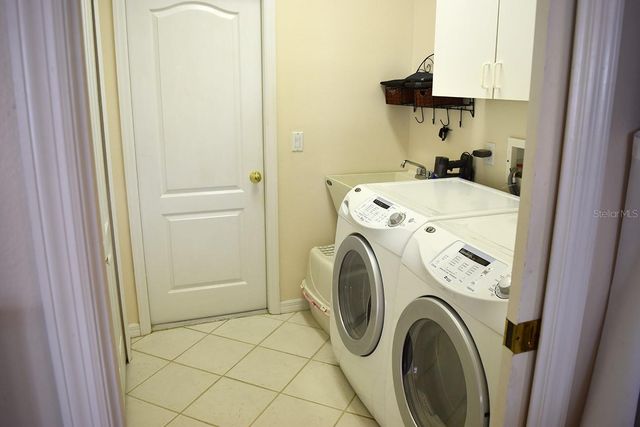 5113 FAR OAK CIRCLE, Sarasota, FL 34238