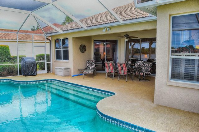5113 FAR OAK CIRCLE, Sarasota, FL 34238