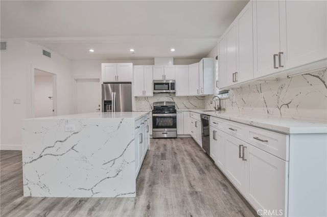 9117 N Nilo Lane, Panorama City, CA 91402