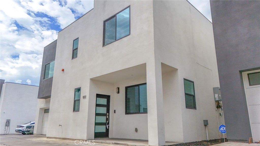9117 N Nilo Lane, Panorama City, CA 91402