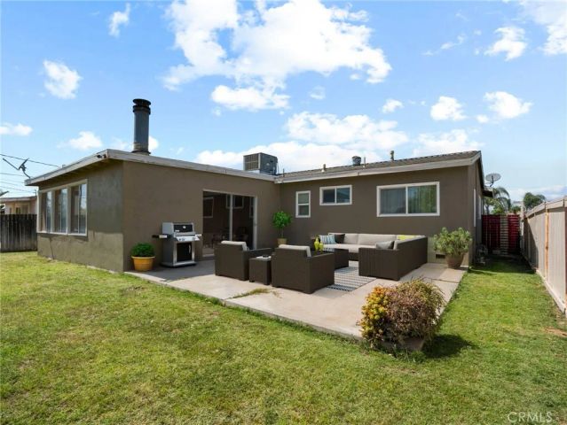 223 E Alru, Rialto, CA 92376