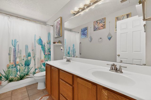 5401 Kokopelli Court NW, Albuquerque, NM 87114