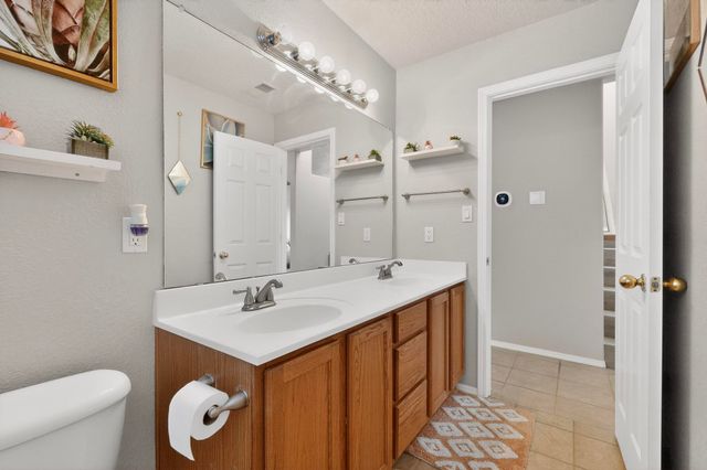 5401 Kokopelli Court NW, Albuquerque, NM 87114