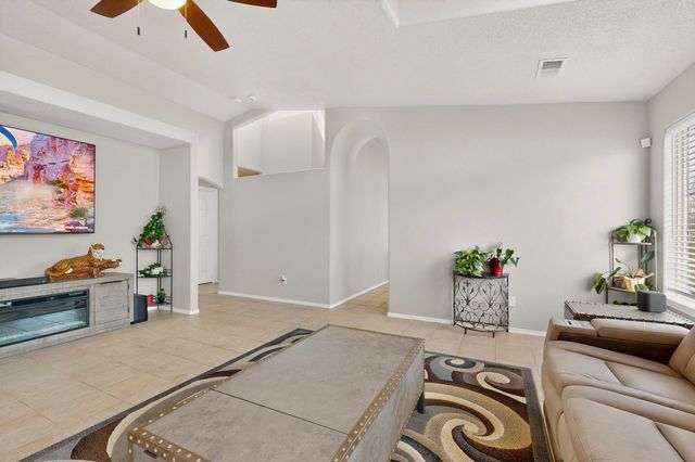 5401 Kokopelli Court NW, Albuquerque, NM 87114