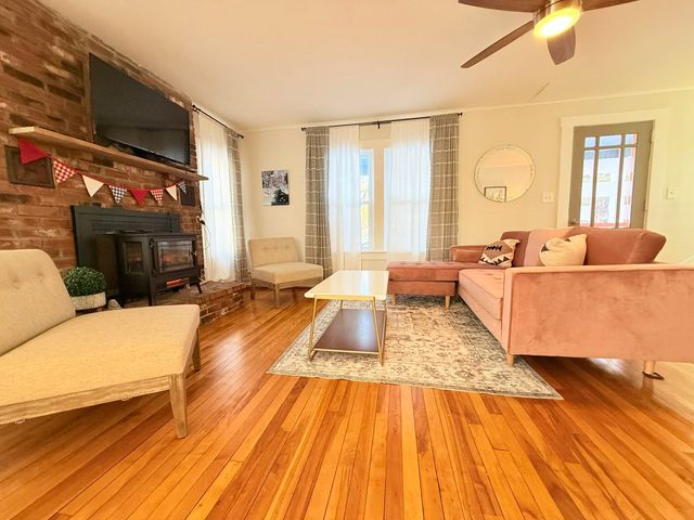 19 Kenyon Street, Claremont, NH 03743